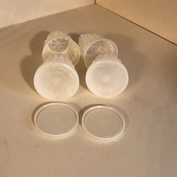 TUPPERWARE VINTAGE JELL-ETTES 1/2 CUPS 125 ML (4 PIECES SET) - Picture 2 of 9